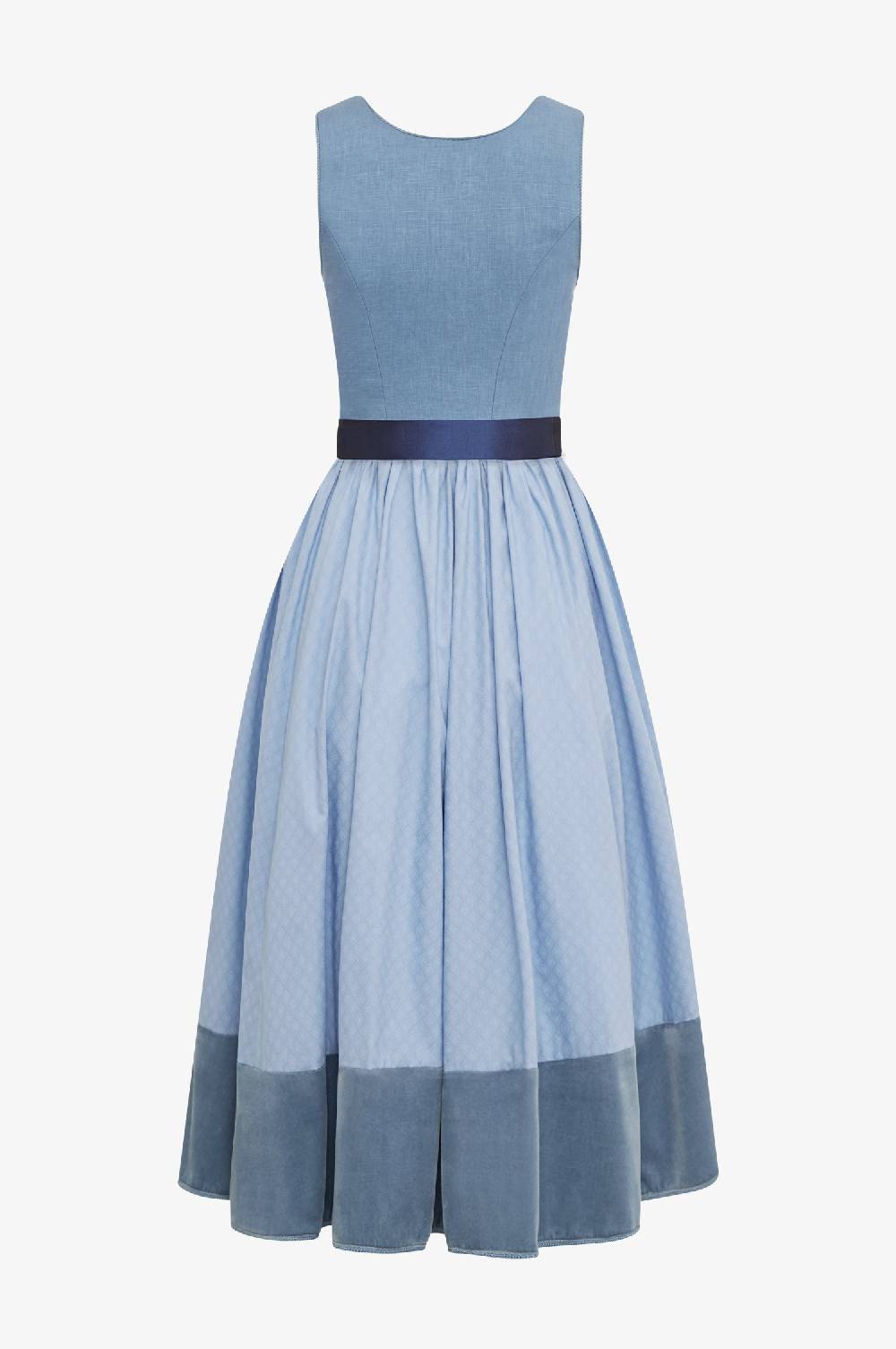 Kinga Mathe Jubiläumsdirndl in Stahlblau Versandkostenfrei