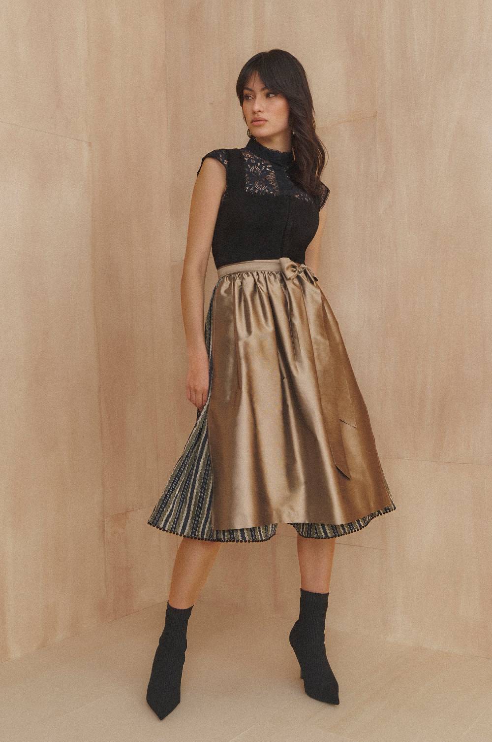 Kinga Mathe Lederdirndl Granada in Schwarz Nur noch ein Tag übrig