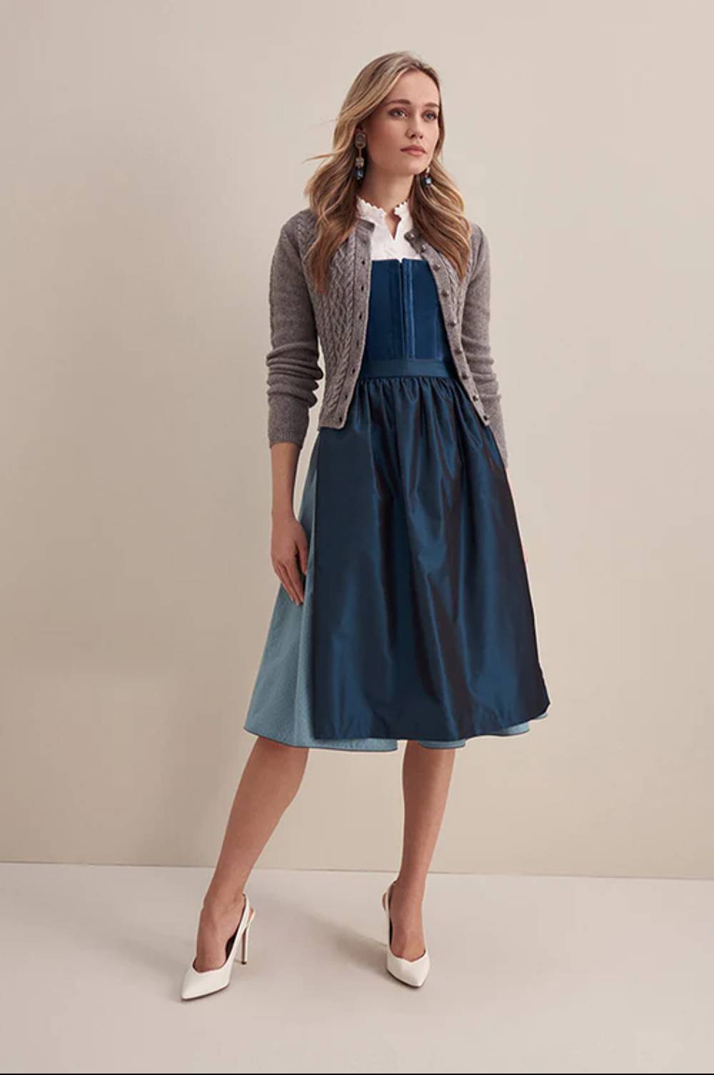 Kinga Mathe Dirndl Alice in cyan Fabrikpreis