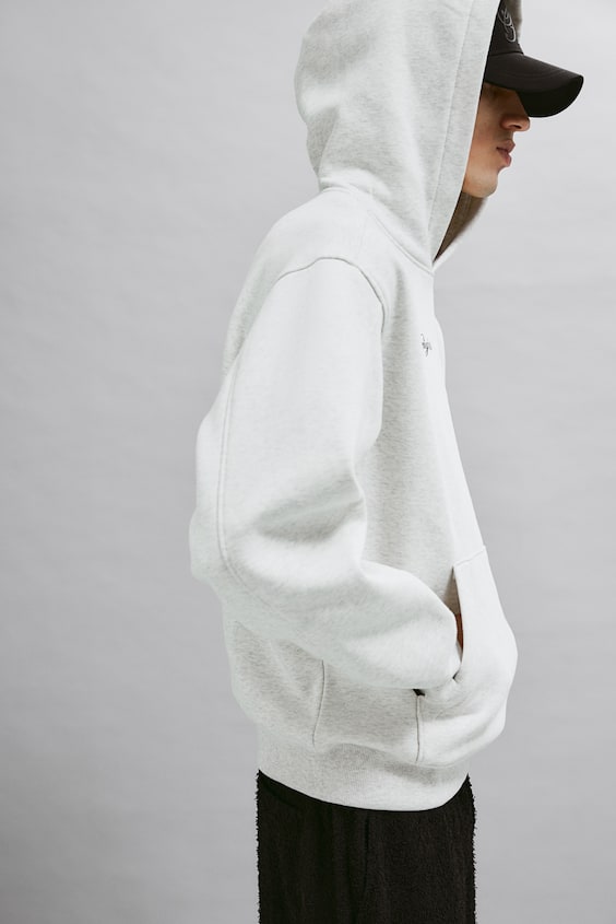 HM Bedruckter Hoodie in Oversized Fit Bis zu 50% Rabatt