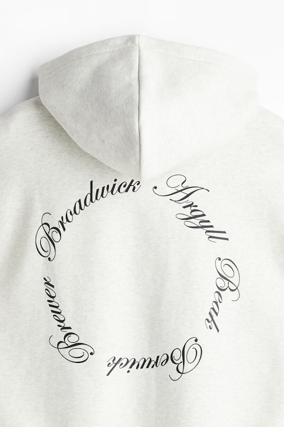 HM Bedruckter Hoodie in Oversized Fit Bis zu 50% Rabatt
