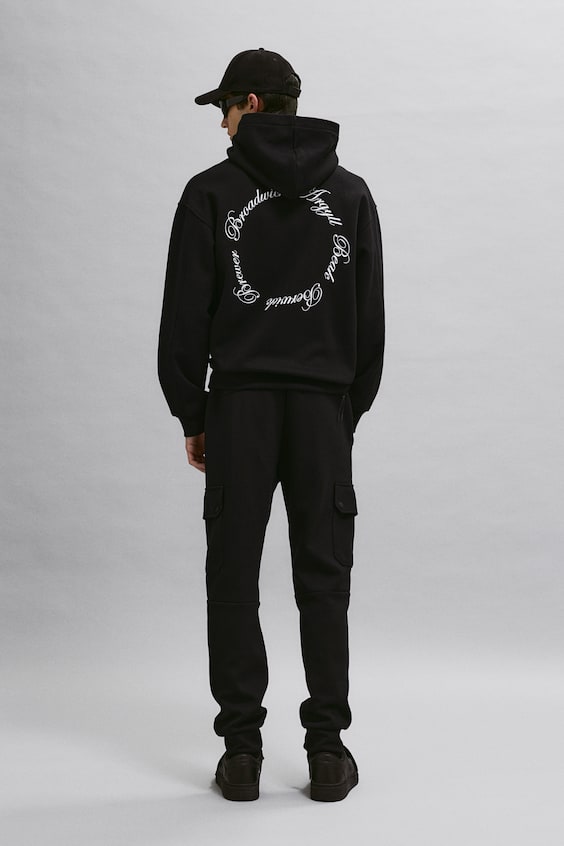 HM Bedruckter Hoodie in Oversized Fit Bis zu 60% Rabatt