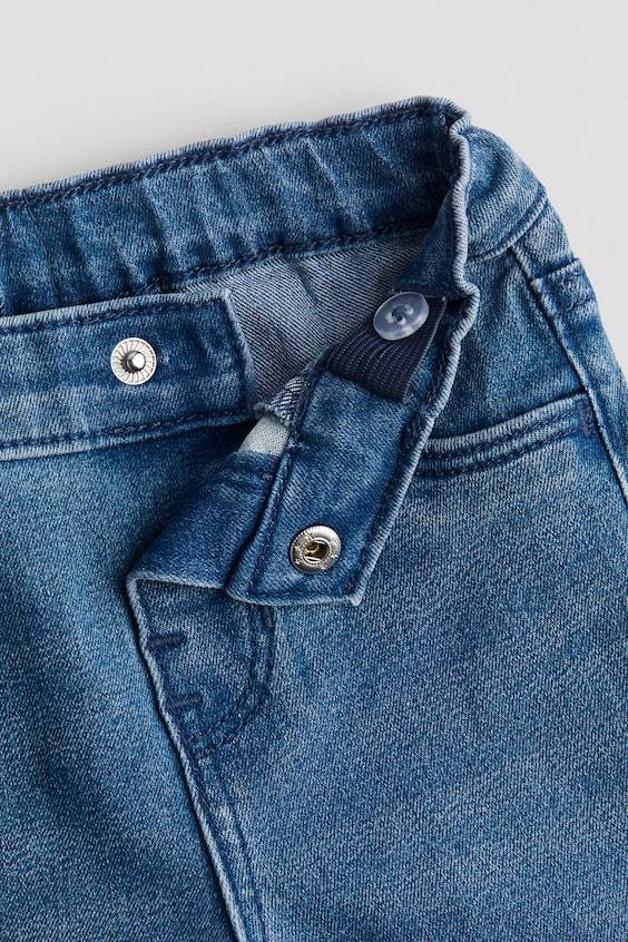 HM Bestickte Jeans