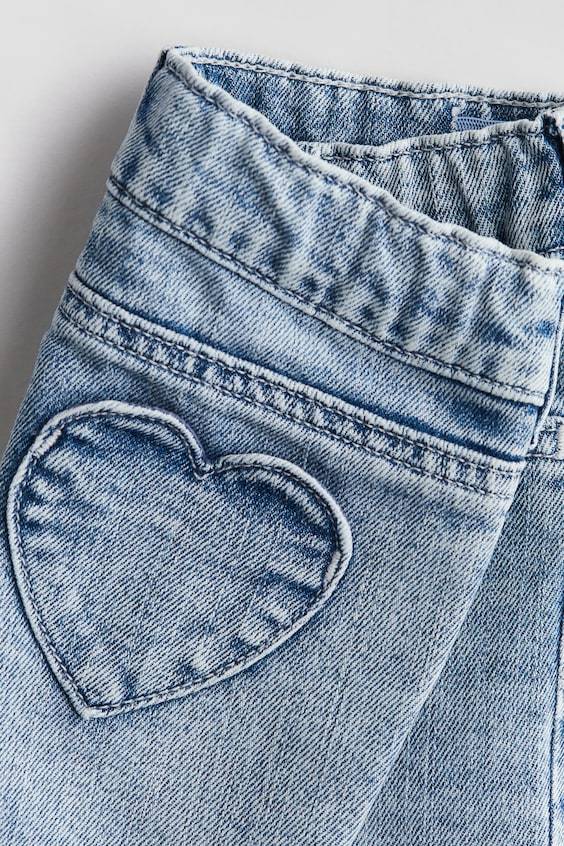 HM Jeans mit herzförmigen Taschen Wochenangebot