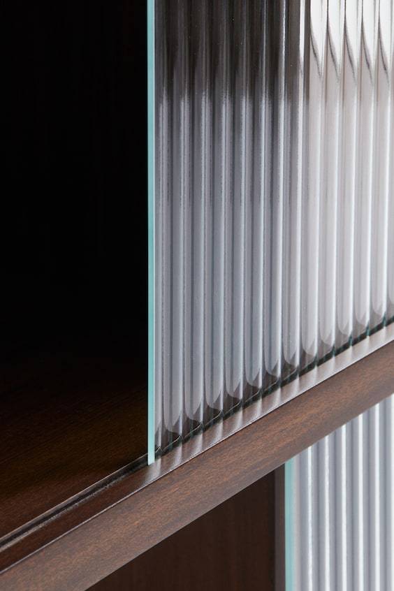 HM Holzschrank mit Glastüren Begrenzt auf 3 Tage