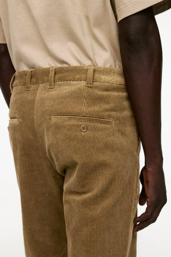 HM Gerade geschnittene Chinohose aus Cord Fabrikpreis