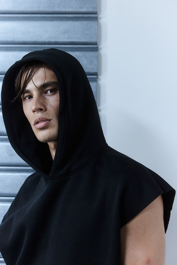 HM Ärmelloser Sport-Hoodie in Loose Fit Exklusivangebot