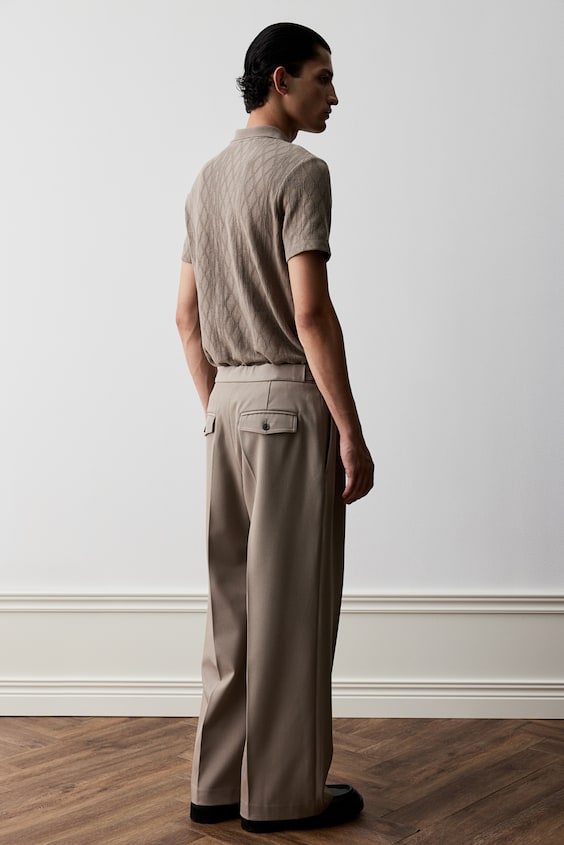HM Strukturiertes Poloshirt in Slim Fit Nur noch ein Tag übrig
