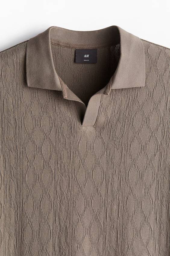 HM Strukturiertes Poloshirt in Slim Fit Nur noch ein Tag übrig
