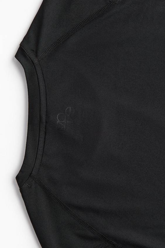 HM Muscle Fit sports top in DryMove™ 50% Rabatt mit kostenlosem Versand