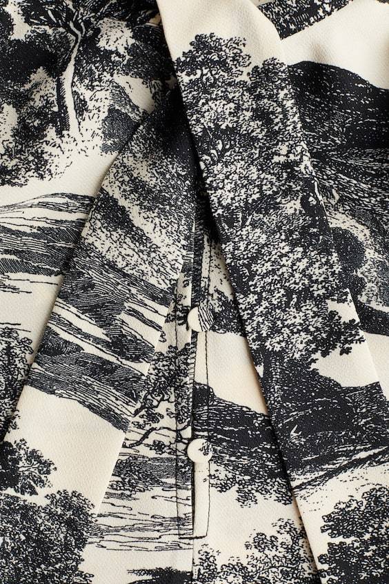 HM Kleid mit Bindekragen Cyber Monday