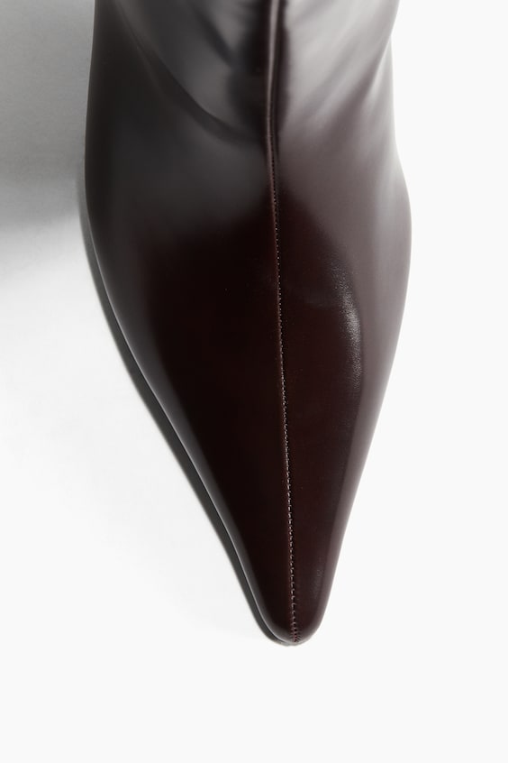 HM Kniehohe Stiefel Nur noch ein Tag übrig