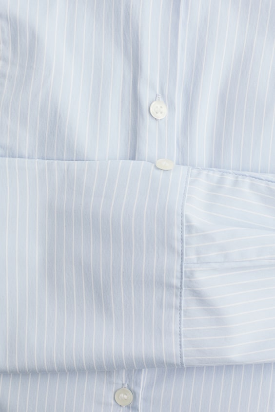 HM Taillierte Bluse mit Schulterpolstern Cyber Monday