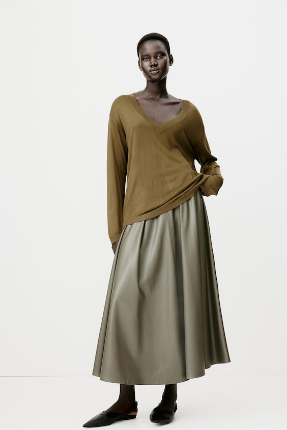 HM Pullover mit V-Ausschnitt Fabrikladen