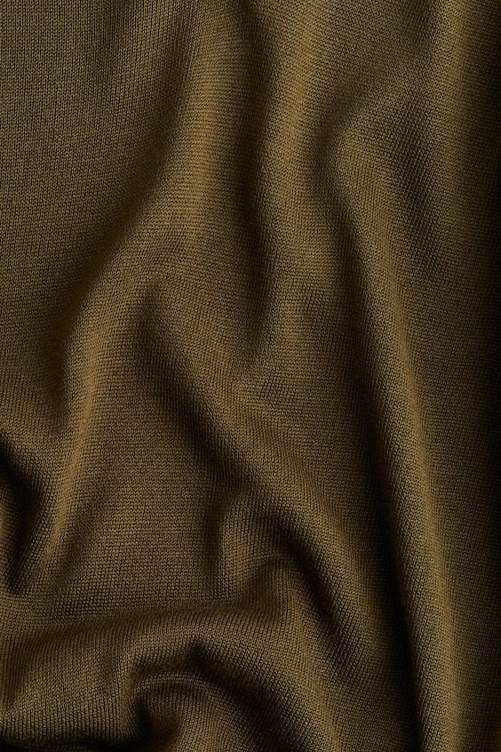 HM Pullover mit V-Ausschnitt Fabrikladen