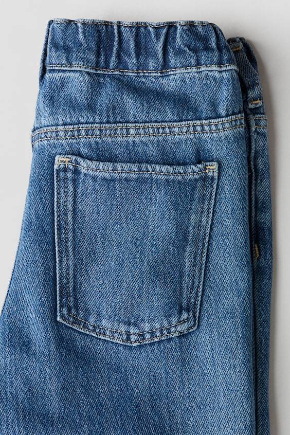 HM Tapered-Jeans aus Baumwollmix 2025