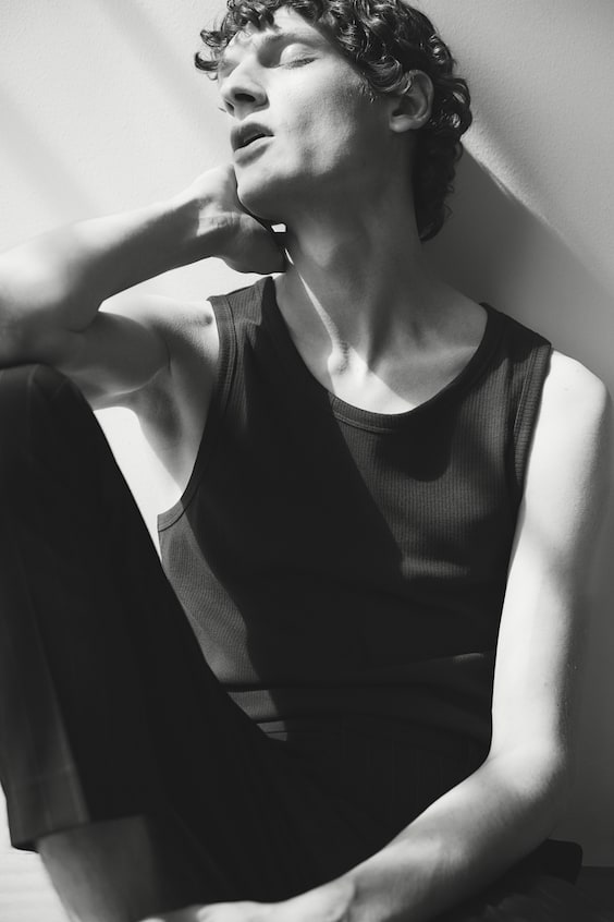HM Geripptes Tanktop in Slim Fit Versandkostenfrei