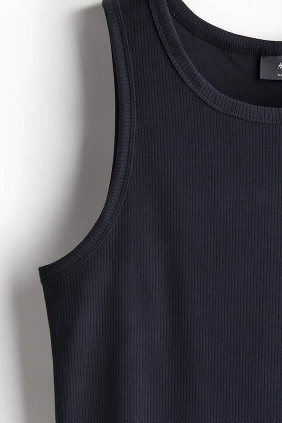 HM Geripptes Tanktop in Slim Fit Versandkostenfrei