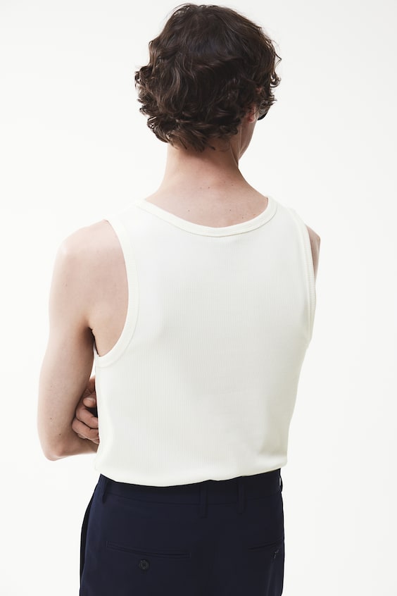 HM Geripptes Tanktop in Slim Fit Lagerräumung