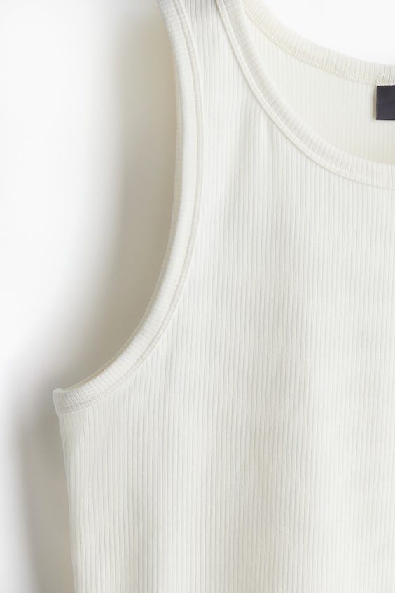 HM Geripptes Tanktop in Slim Fit Lagerräumung