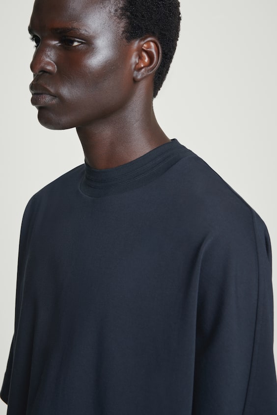 HM GEWICHTIGES OVERSIZED-T-SHIRT MIT KRAGEN Räumungsverkauf