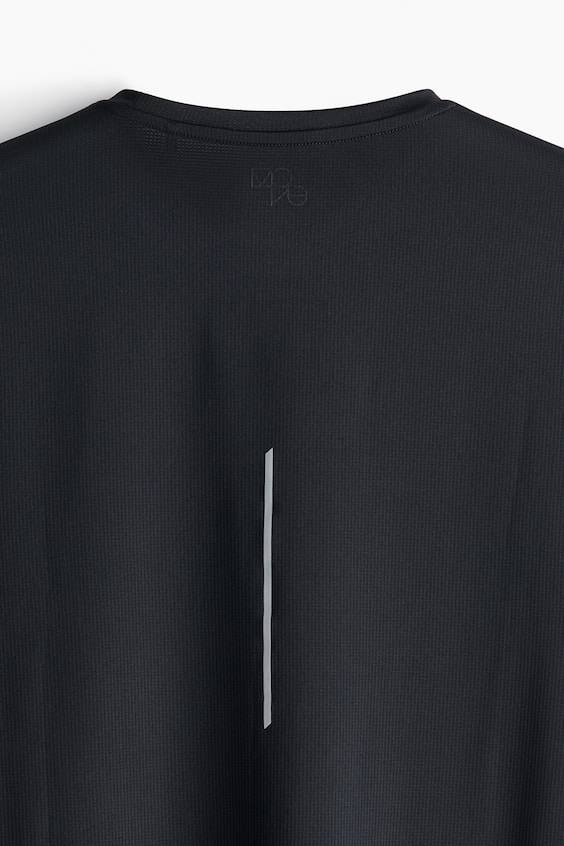 HM DryMove™ Lauf-T-Shirt Nur noch ein Tag übrig