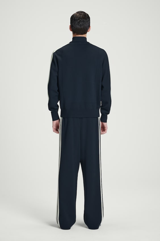 HM STRICK-TRAININGSJACKE MIT KONTRASTSTREIFEN Letzte 2 Tage