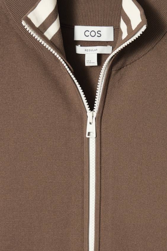 HM STRICK-TRAININGSJACKE MIT KONTRASTSTREIFEN Letzter Tag