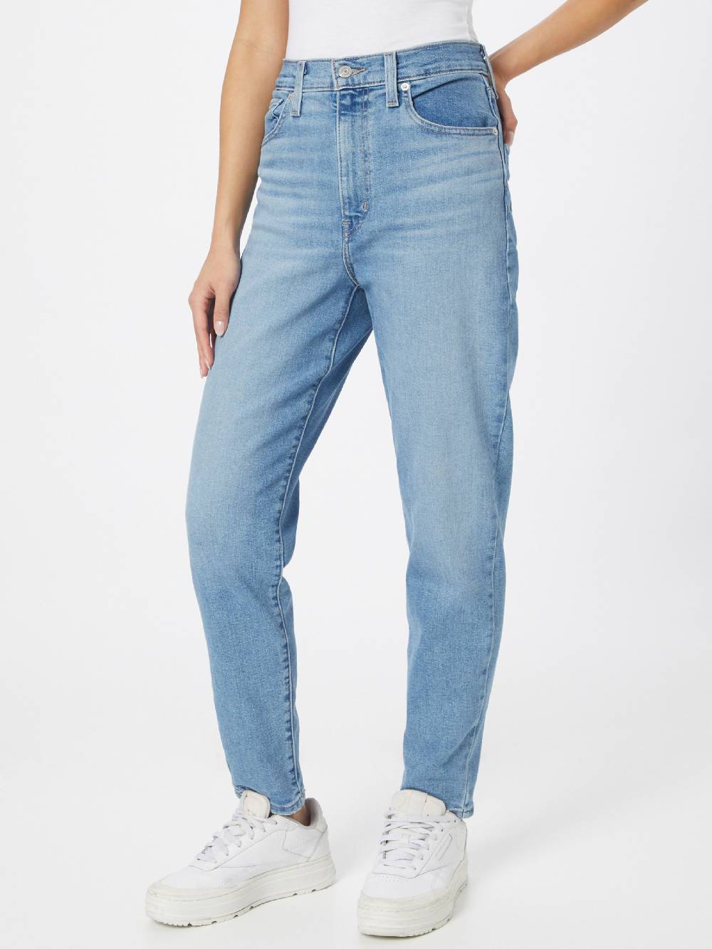 LEVI'S ® Tapered Jeans 'High-Waisted Mom' in Blue Denim Letzte 3 Tage