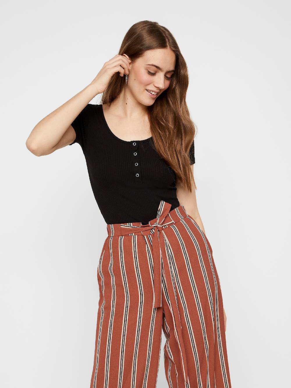 PIECES Shirt 'PCKITTE' in Black Bis zu 55% Rabatt