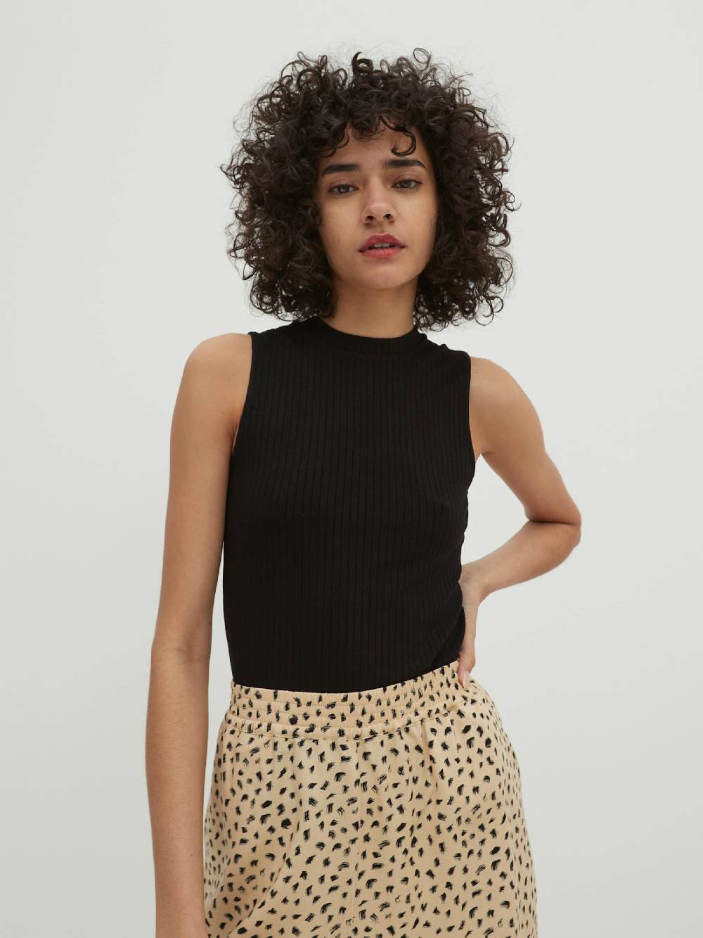 EDITED Top 'Naela' in Black Vatertagsangebot