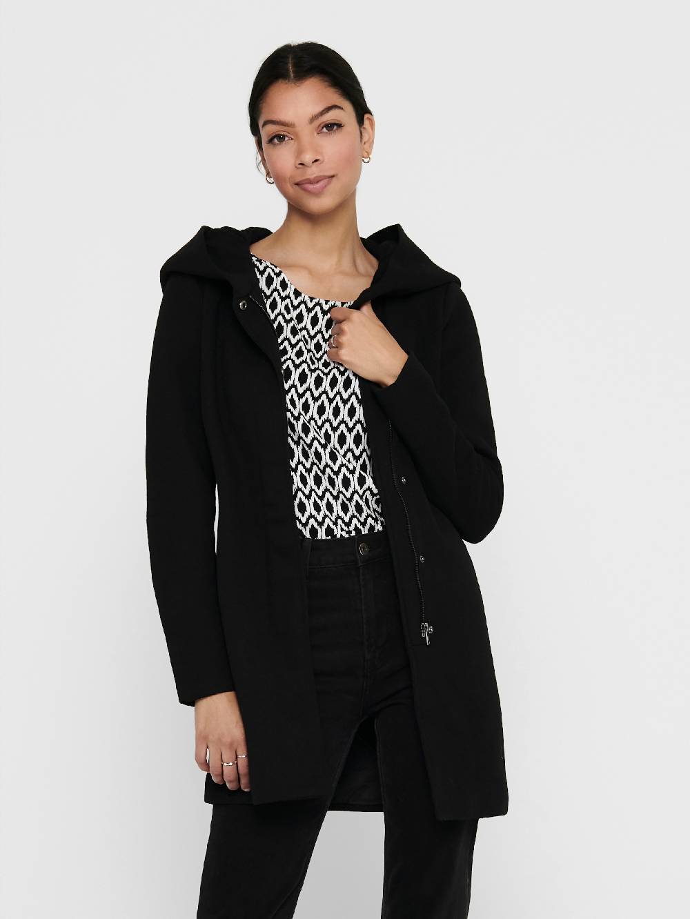 ONLY Between-Seasons Coat 'ONLSedona' in Black Rabatte dieses Monats