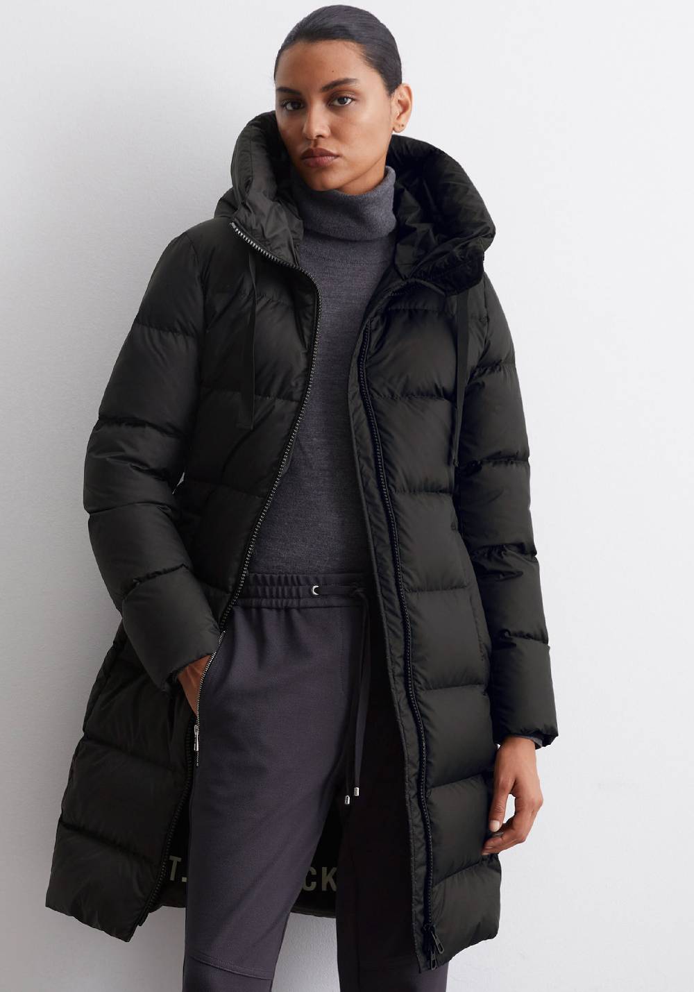 Marc O'Polo Winter Coat in Black im Angebot