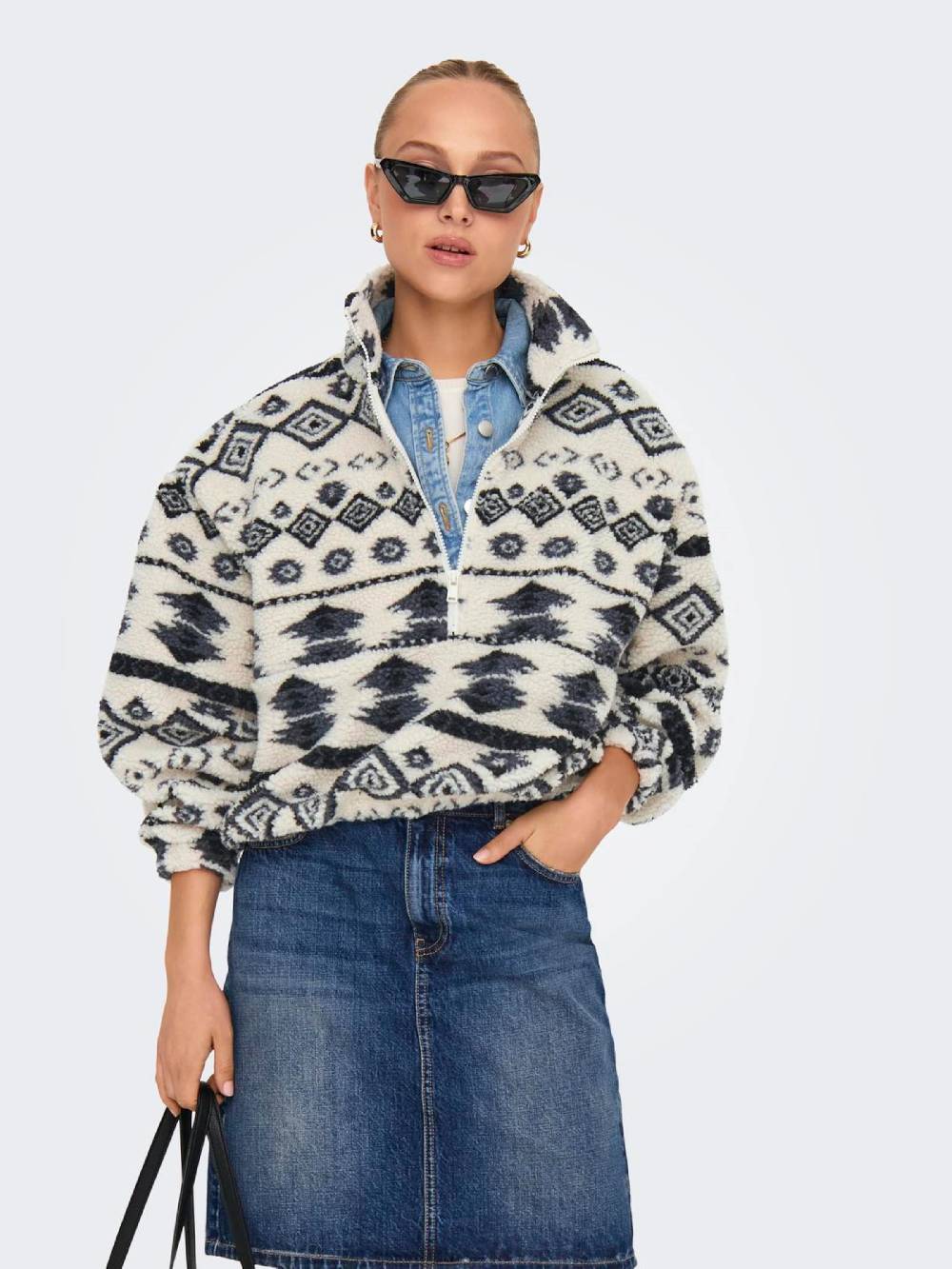 ONLY Sweatshirt 'ONLJANNE' in Beige Jubiläumsangebot