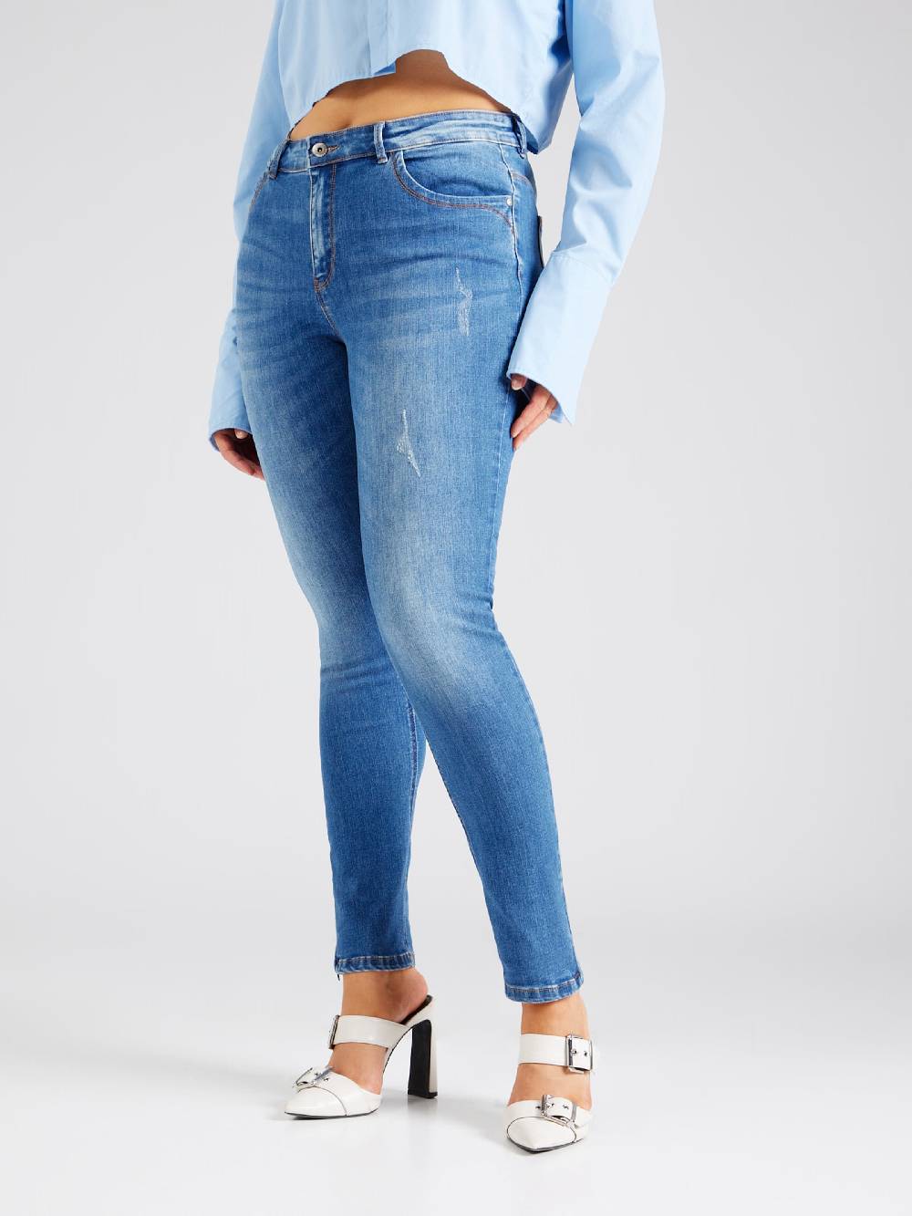 ONLY Carmakoma Skinny Jeans 'Karla' in Blue Denim Valentinstagsangebot