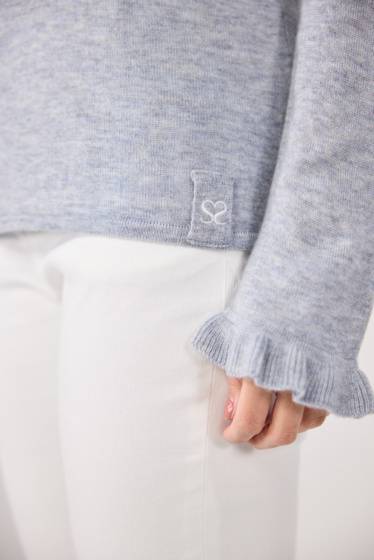 Lieblingsstück Pullover mit Rüschen-Details am Ausschnitt Speichern exportieren