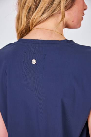 Lieblingsstück Knitterfreies T-Shirt mit V-Ausschnitt 2025