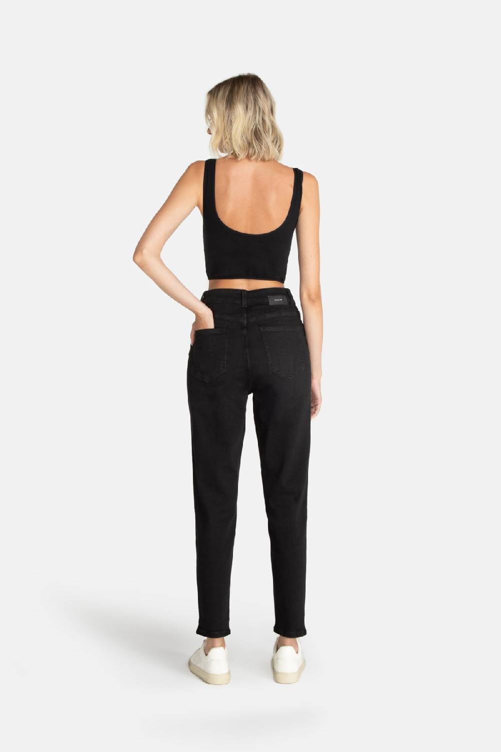 Lovjoi Mom Jeans CARPINE Used Black Top Angebot