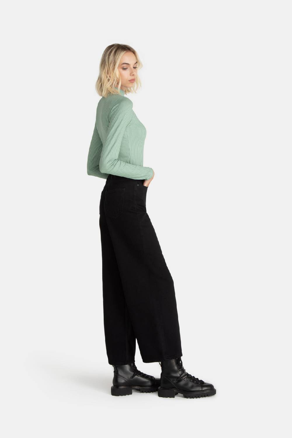 Lovjoi Wide Cropped Jeans BARLERIA Black Overdyed Zeitlich begrenztes Angebot