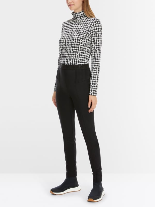 Marc Cain Modell SINNAR im sportiven Slim Fit Kostenloser Versand international