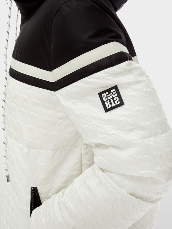 Marc Cain Outdoor-Jacke mit Hahnentritt-Relief im Angebot