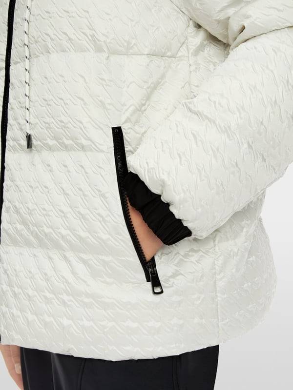 Marc Cain Outdoor-Jacke mit Hahnentritt-Relief im Angebot