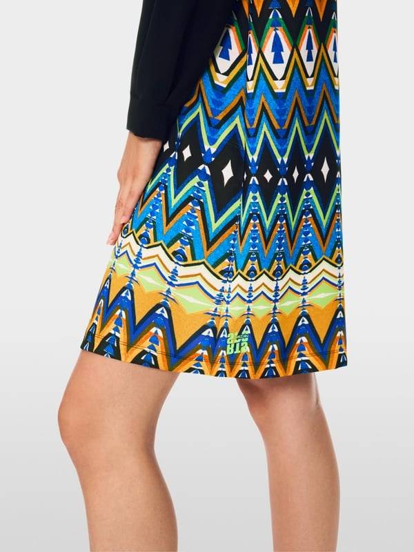 Marc Cain Kurzes Kleid in A-Linie Riesige Ersparnisse