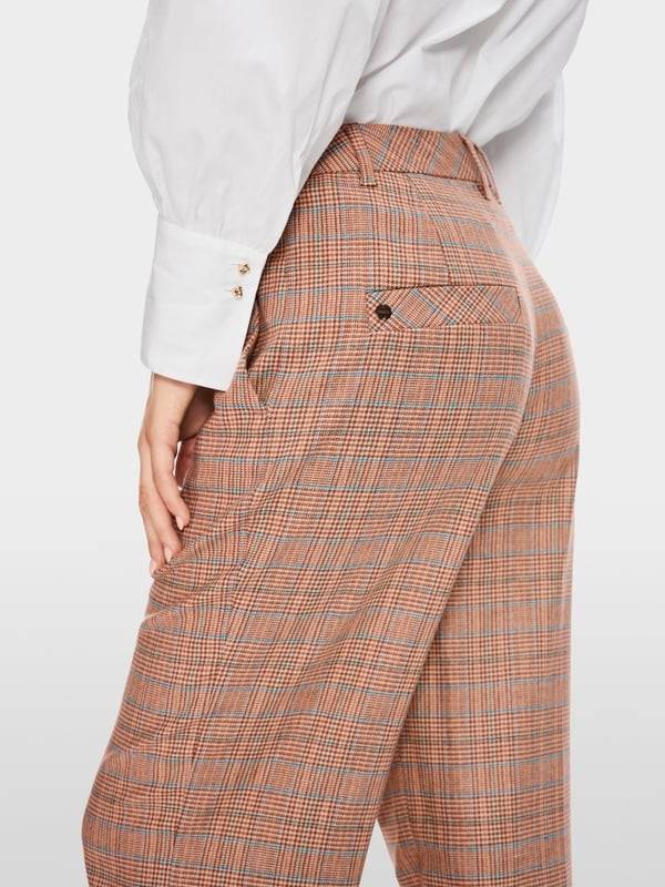 Marc Cain Model WUKARI mit Mini-Pepita-Muster Flash Sale