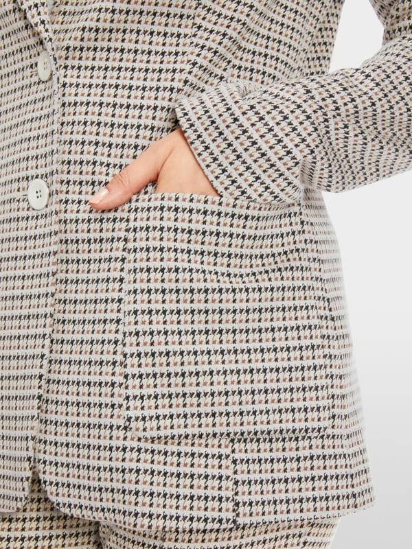 Marc Cain Blazer mit Karo Im Verkauf