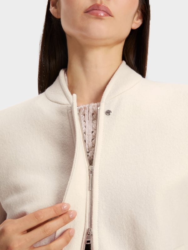 Marc Cain Jacke aus 100 % Wolle Knitted in Germany 50% Rabatt mit kostenlosem Versand
