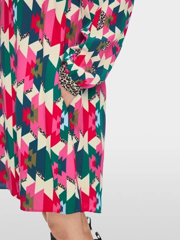 Marc Cain Viskosekleid in Material- und Mustermix Osterangebot