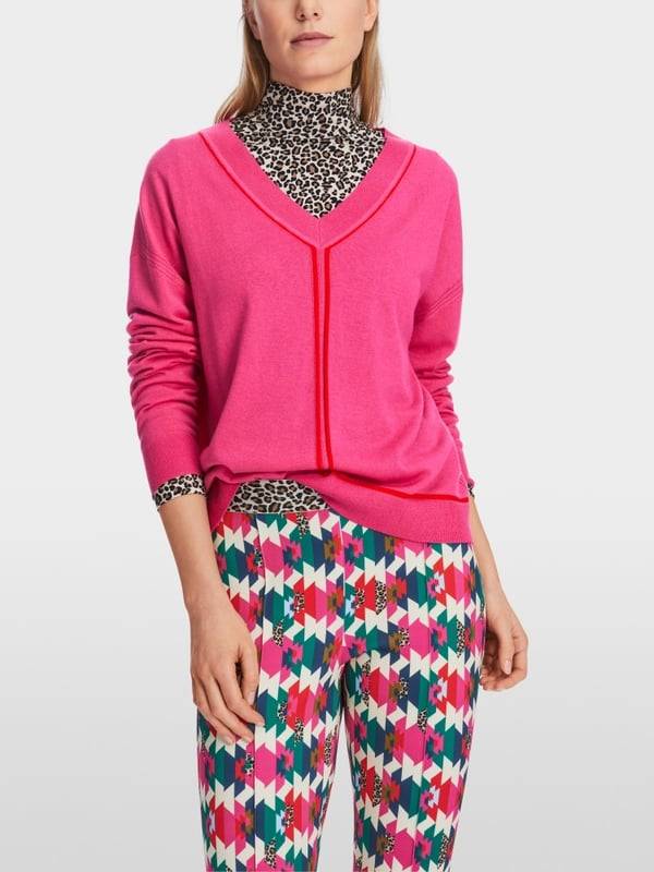 Marc Cain Sweater mit V-Neck - "Rethink Together" Kauf eins, bekomm eins gratis