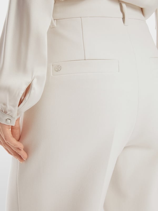 Marc Cain Modell WEIDA - weite Hose mit High Waist Speichern exportieren