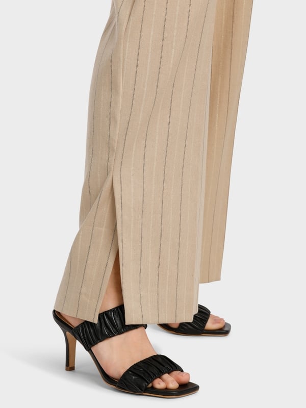 Marc Cain Modell WASCO – Hose in Nadelstreif Auslauf